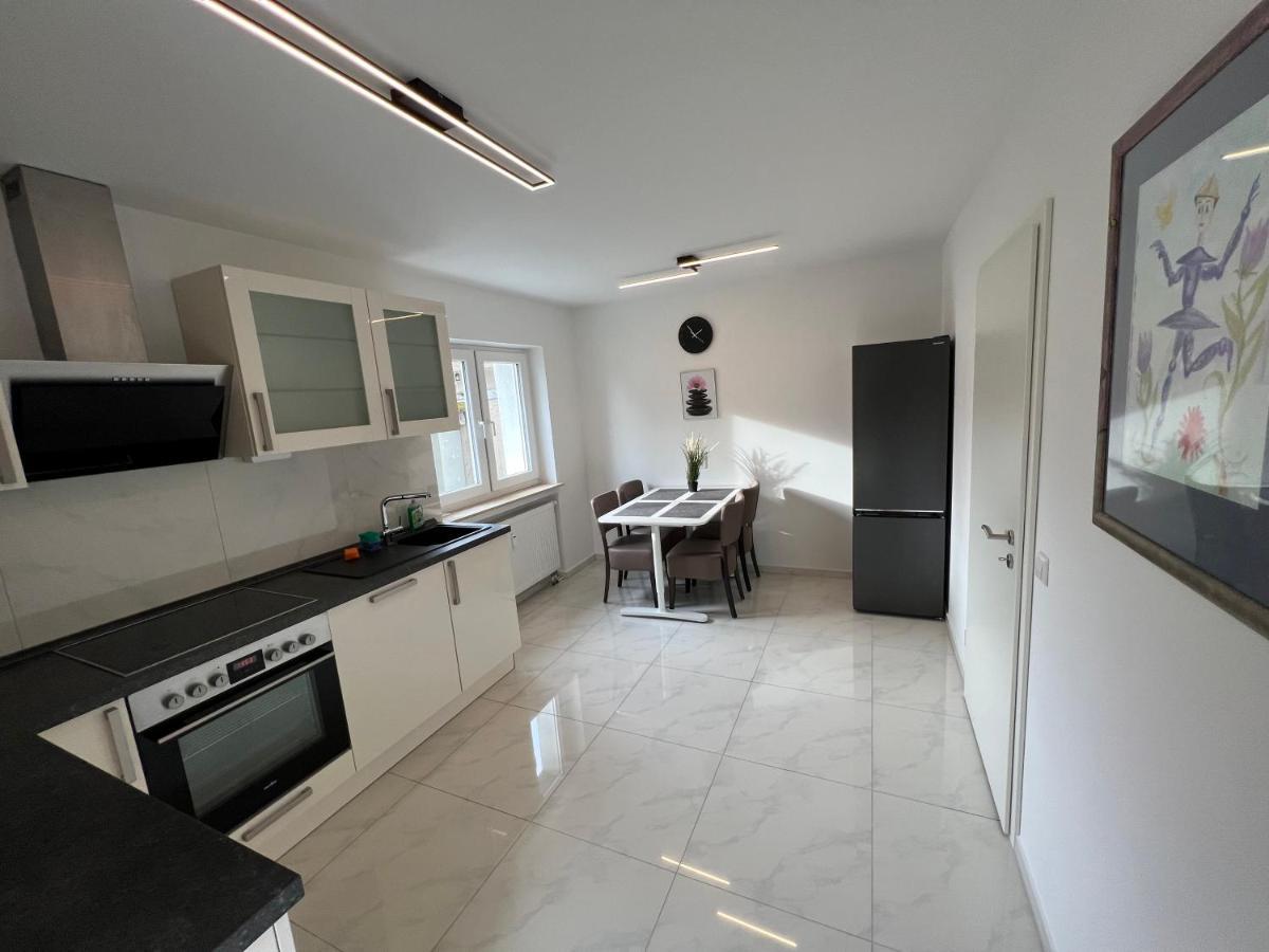 Wunderschoene Unterkunft Mit Terrasse - 24H7T Checkin Καρλσρούη Εξωτερικό φωτογραφία